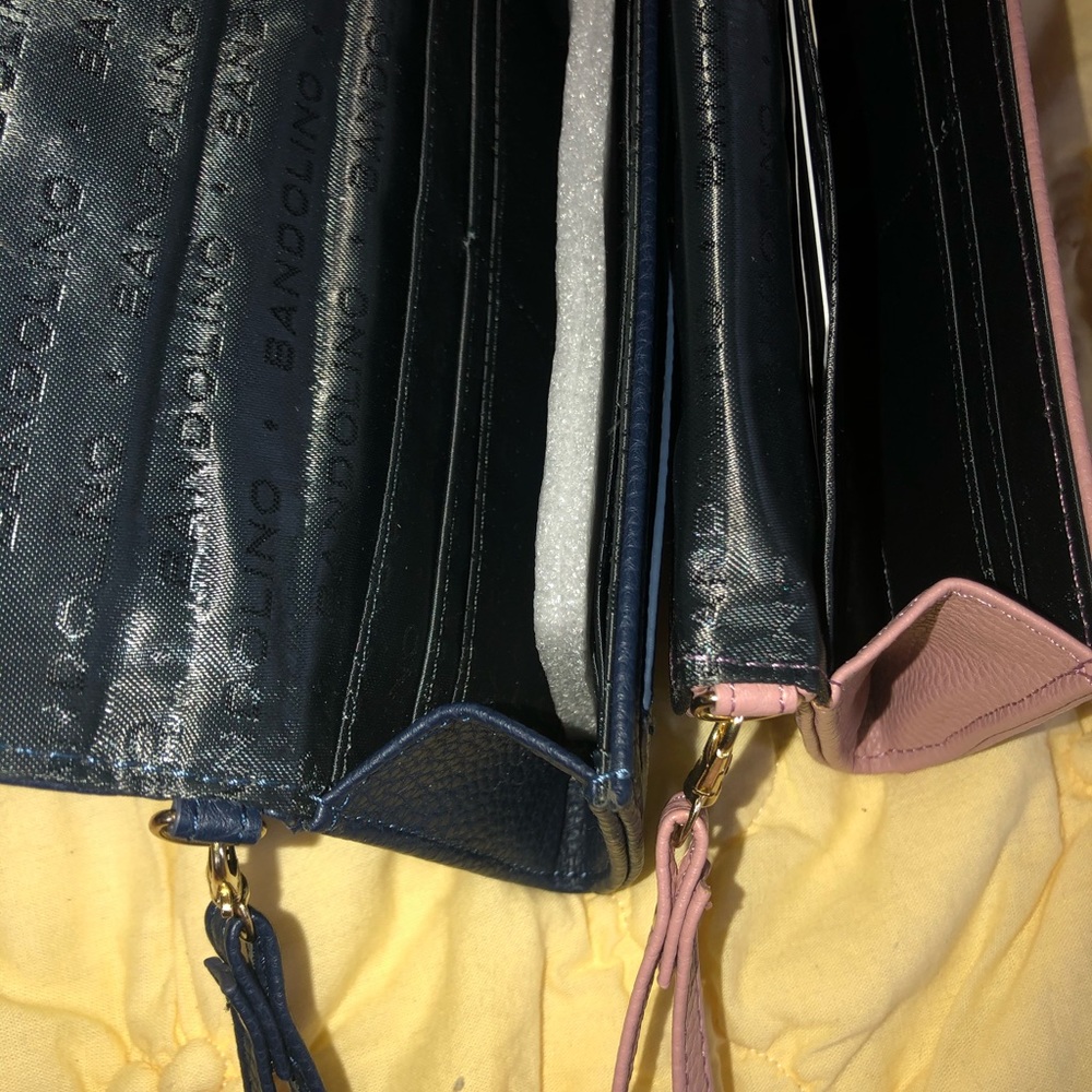 Wristlet/wallet. (2) - Picture 6 of 6